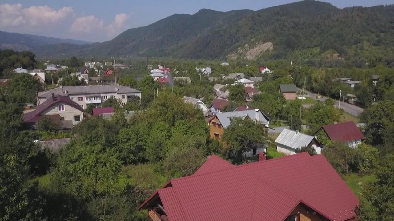 Villa Med'Ok Vyzjnytsja Buitenkant foto